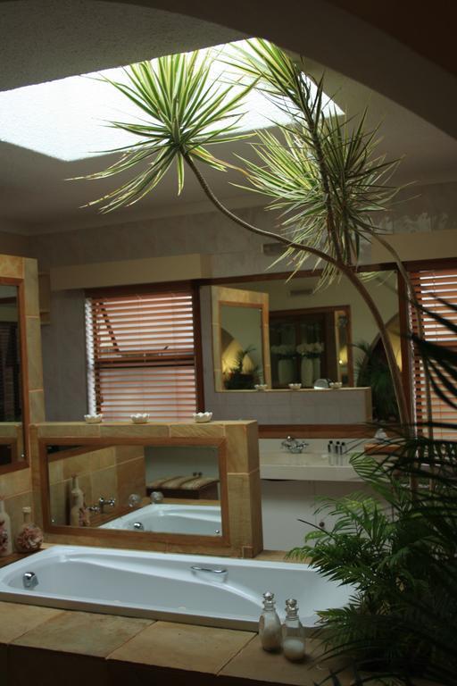 Dolphin View Guesthouse Jeffreys Bay Exterior photo
