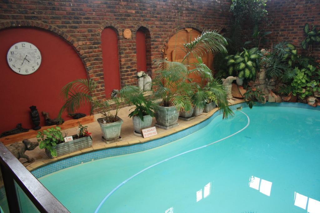 Dolphin View Guesthouse Jeffreys Bay Exterior photo